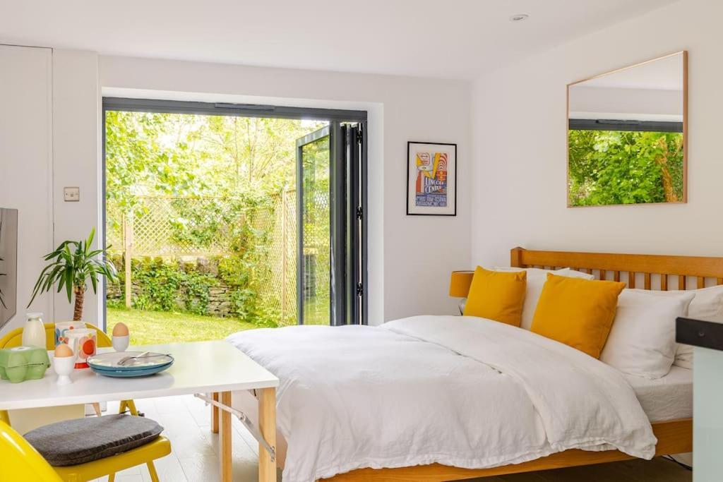 Cosy Cotswolds Retreat Near Bath & Castle Combe Διαμέρισμα Τσίπενχαμ Εξωτερικό φωτογραφία