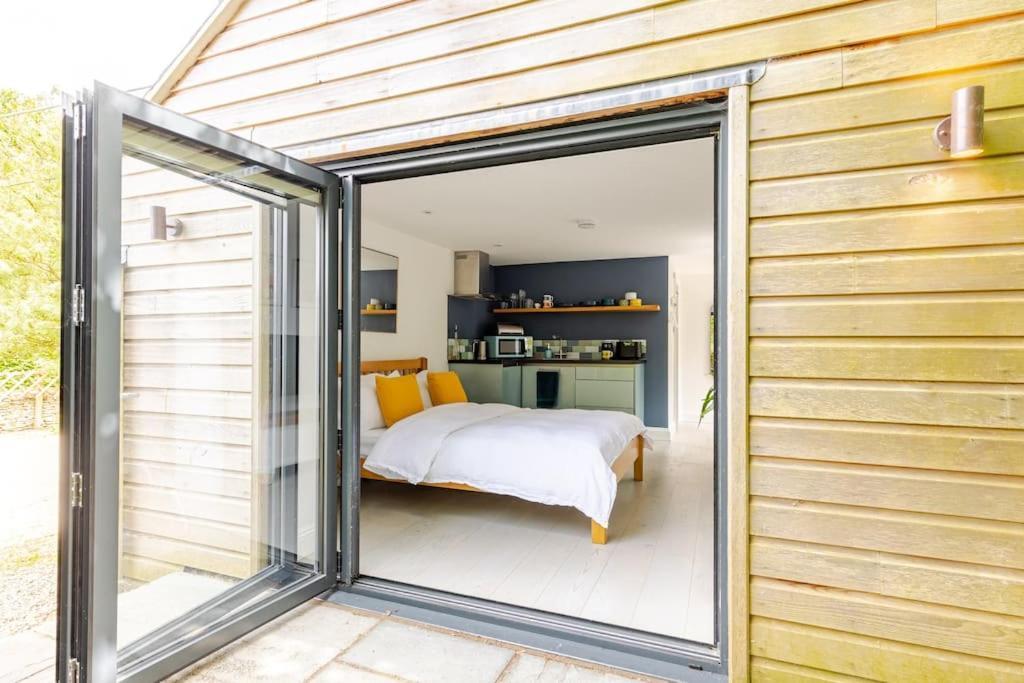 Cosy Cotswolds Retreat Near Bath & Castle Combe Διαμέρισμα Τσίπενχαμ Εξωτερικό φωτογραφία